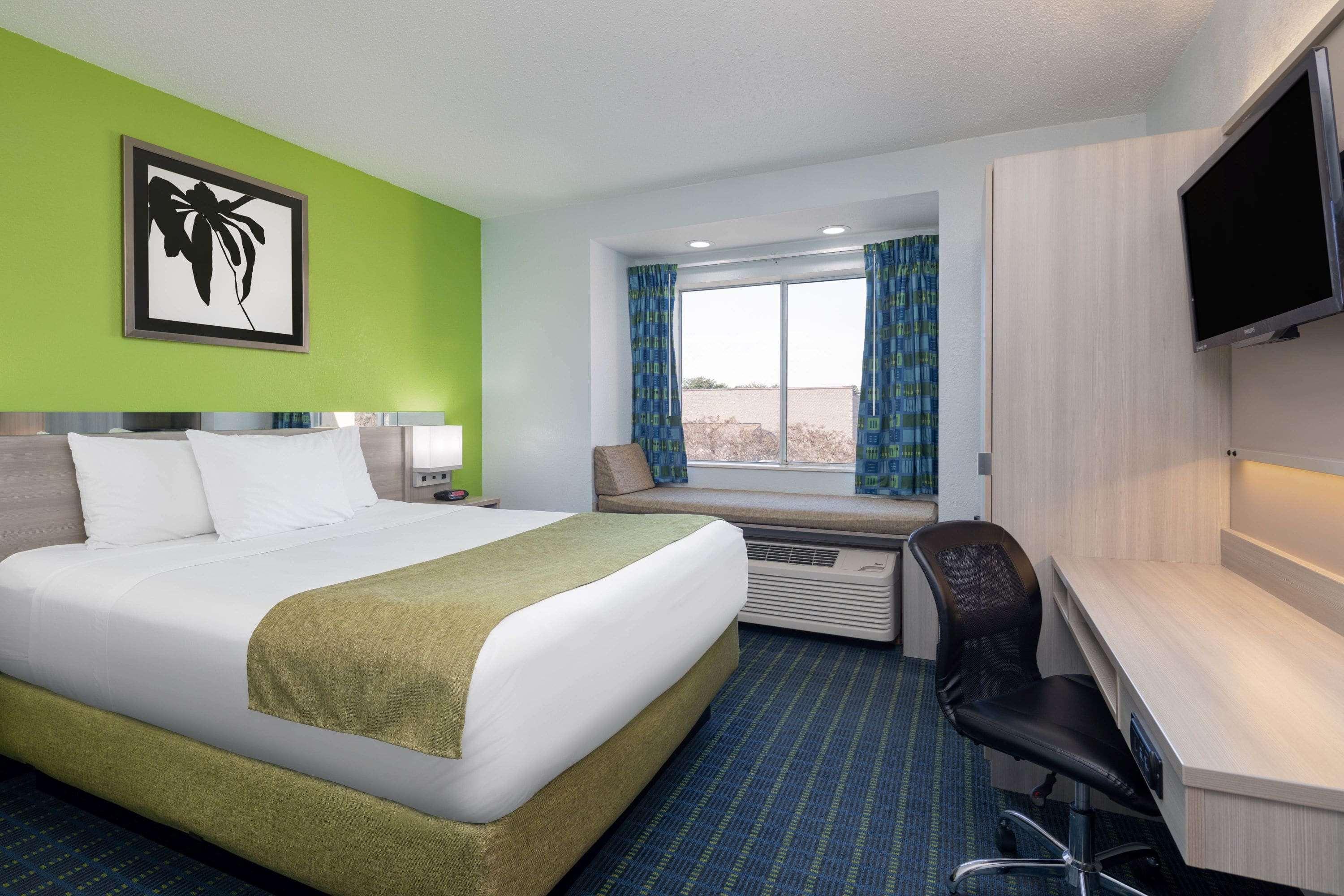 Microtel Inn By Wyndham Lake Norman Cornelius Exterior foto