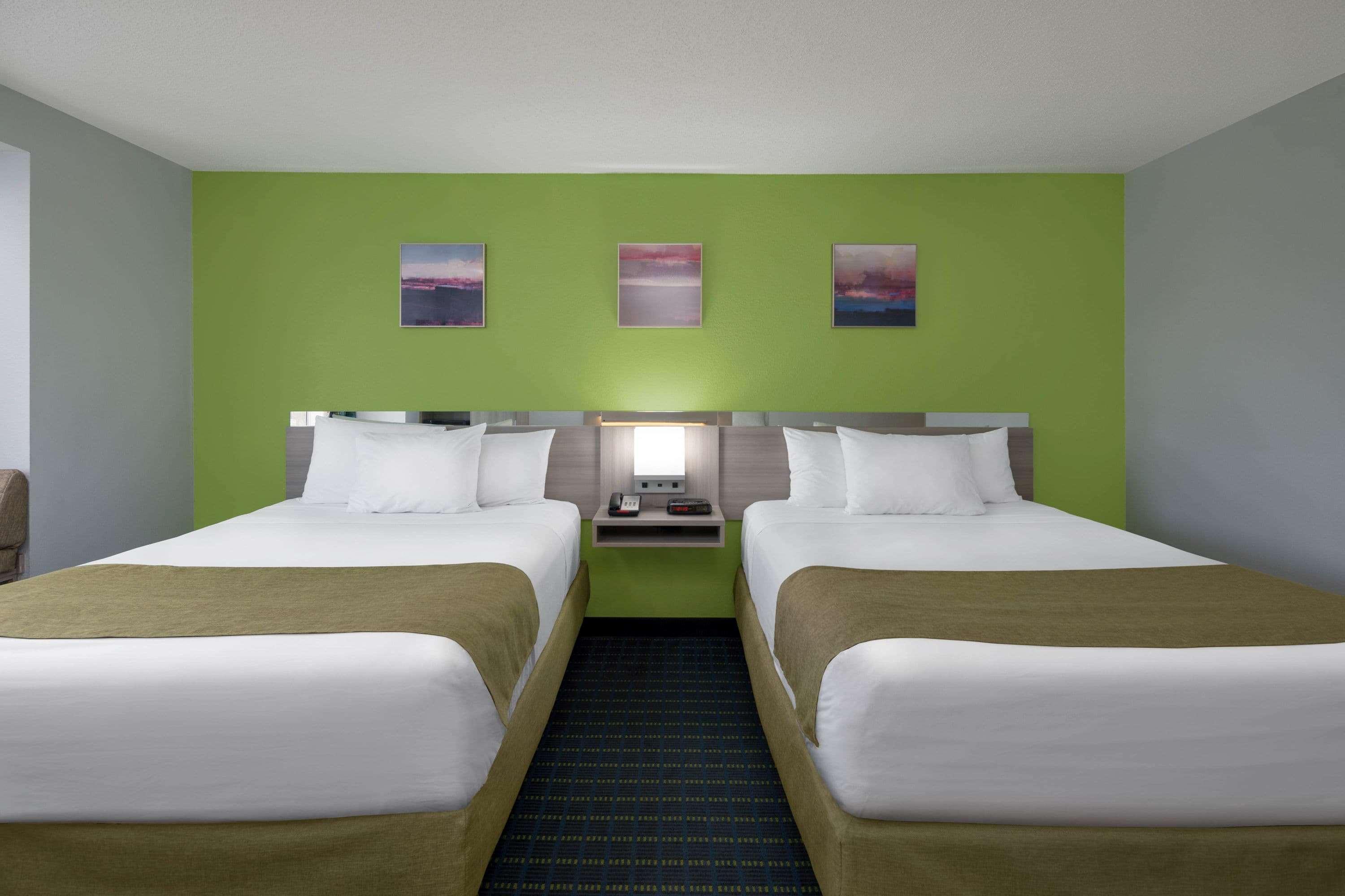 Microtel Inn By Wyndham Lake Norman Cornelius Exterior foto